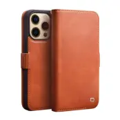 QIALINO iPhone 14 Pro Plånboksfodral Äkta Läder Flip Folio  - Brun