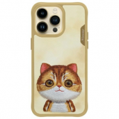 Nimmy iPhone 15 Pro Mobilskal Big Eyed Pet 2.0 Cat - Khaki