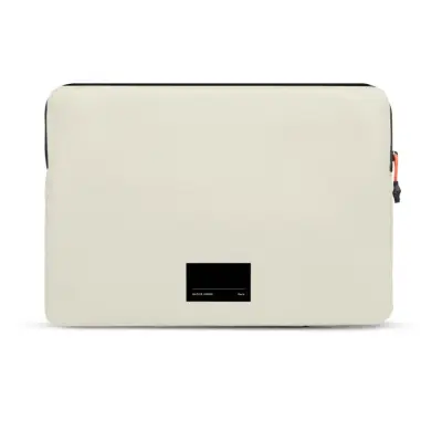Native Union Ultralight Sleeve (Macbook Pro 16) - Svart